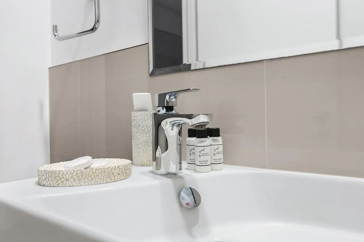 Apartment First Class 1Br Panoramic City View Dubai